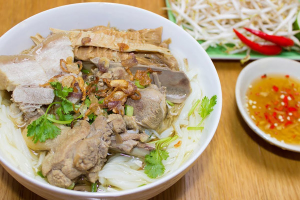 BÚN MĂNG VỊT